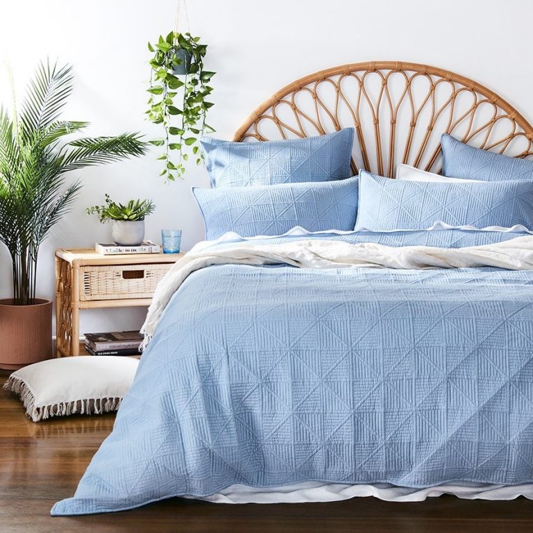 Enhance the beauty of the room with the quilt covers